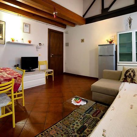Holiday Treviso Suite Lombardi Екстериор снимка
